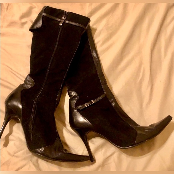 Ilasio Renzoni Women's Black Leather/Suede Point Toe Boots - Picture 7 of 8